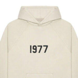 Der charakteristische 1977 Essentials Hoodie Strick